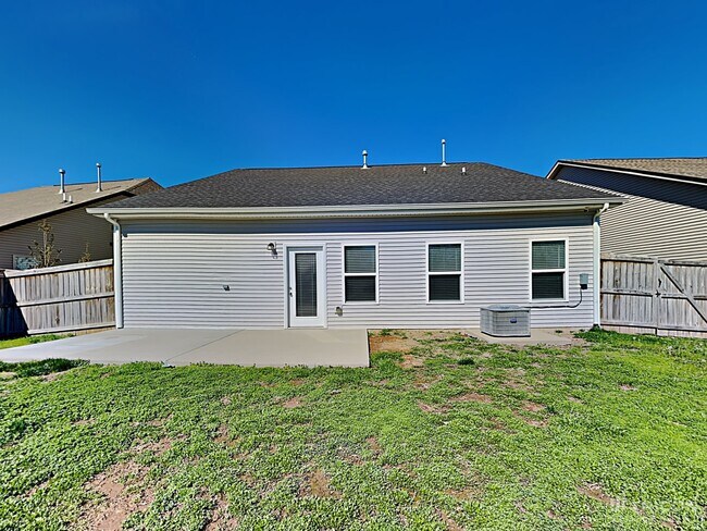 Building Photo - 1111 Westgate Dr