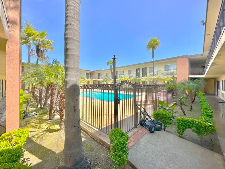 Building Photo - Maple Courtyard