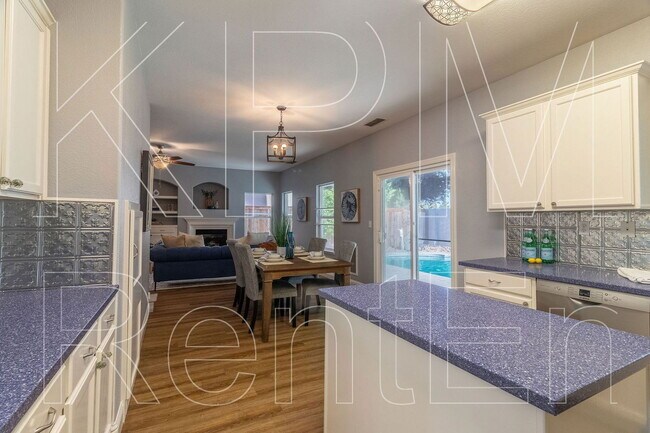 Building Photo - 6221 Crestview Cir
