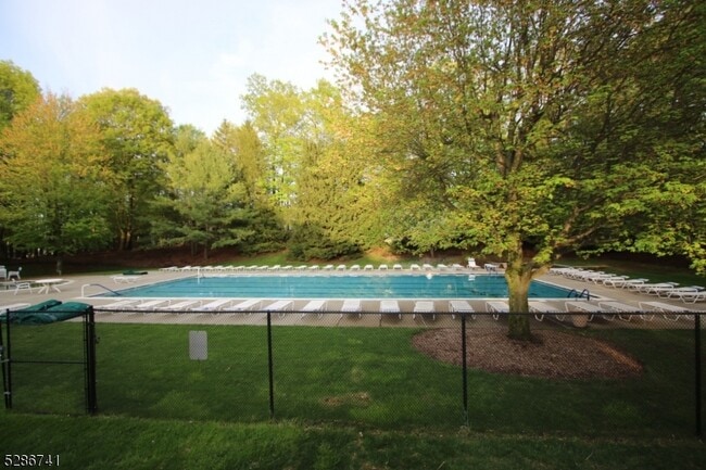 Building Photo - 30 Spruce Terrace