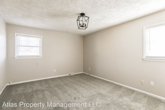 Building Photo - 4 br, 2 bath House - 6712 NW Mirror Lake T...