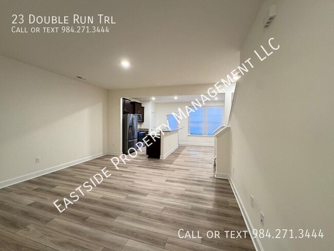 Building Photo - Come see this lovely townhome in a desirab...