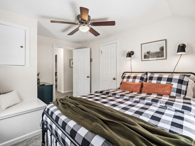 Building Photo - 3746 Northwood Rd