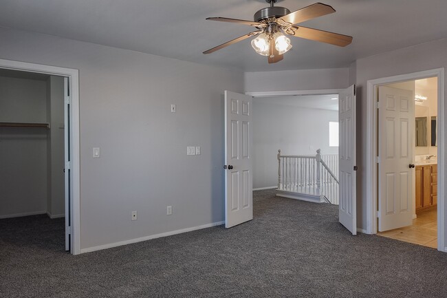 Building Photo - 9222 Cazador St