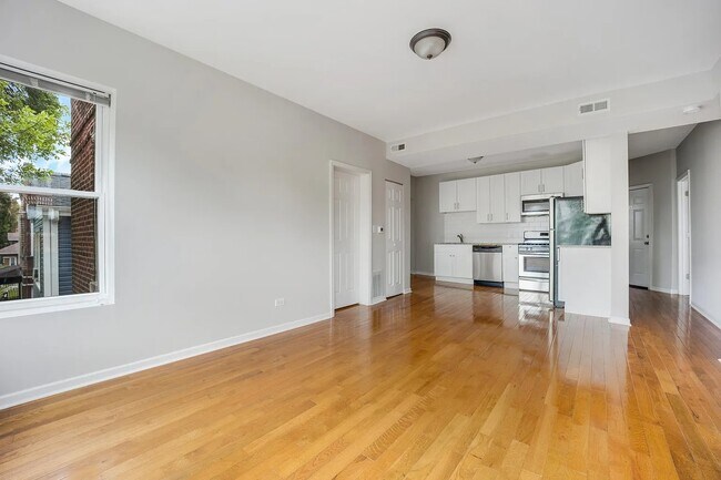 Building Photo - 3924 W Altgeld St