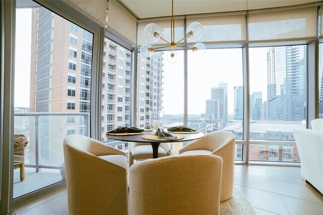 Building Photo - 200 N Congress Ave