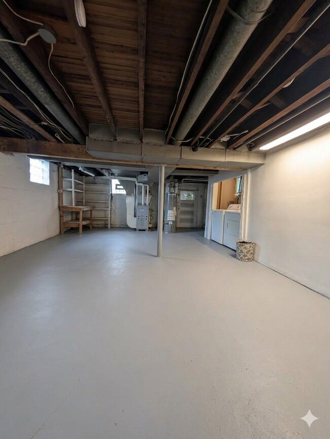 Building Photo - 3 Bed/1 Bath Home for Rent -- $300 CREDIT AVAILABLE