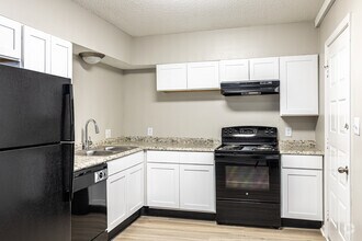 Interior Photo - Stonleigh Court Apartment Homes
