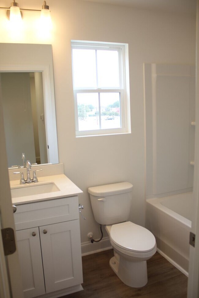 Building Photo - Almost - Brand new townhouse in Kannapolis...