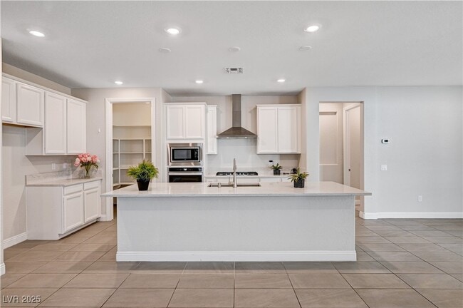 Building Photo - 2110 Millergrove Ave