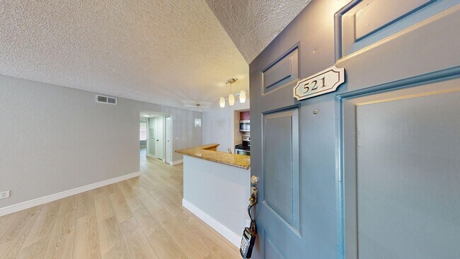 Building Photo - 2Br/ 2Ba Condo In Villa Medici - Available...