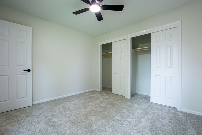 Building Photo - 722 S 153rd Cir