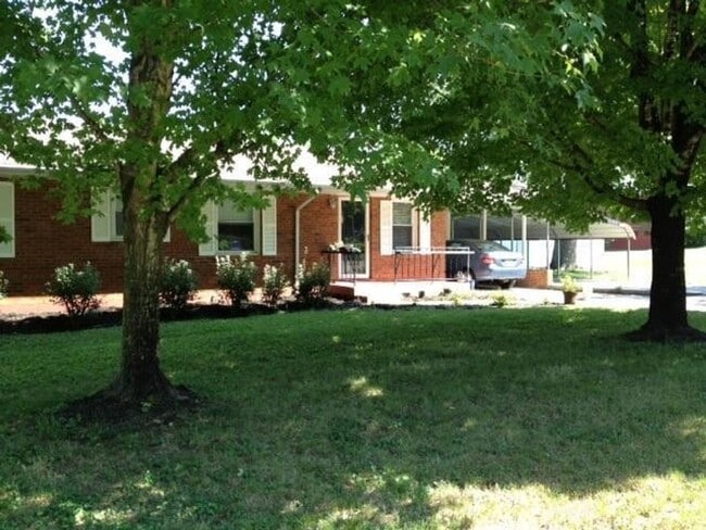 Building Photo - 106 Rebecca Ln