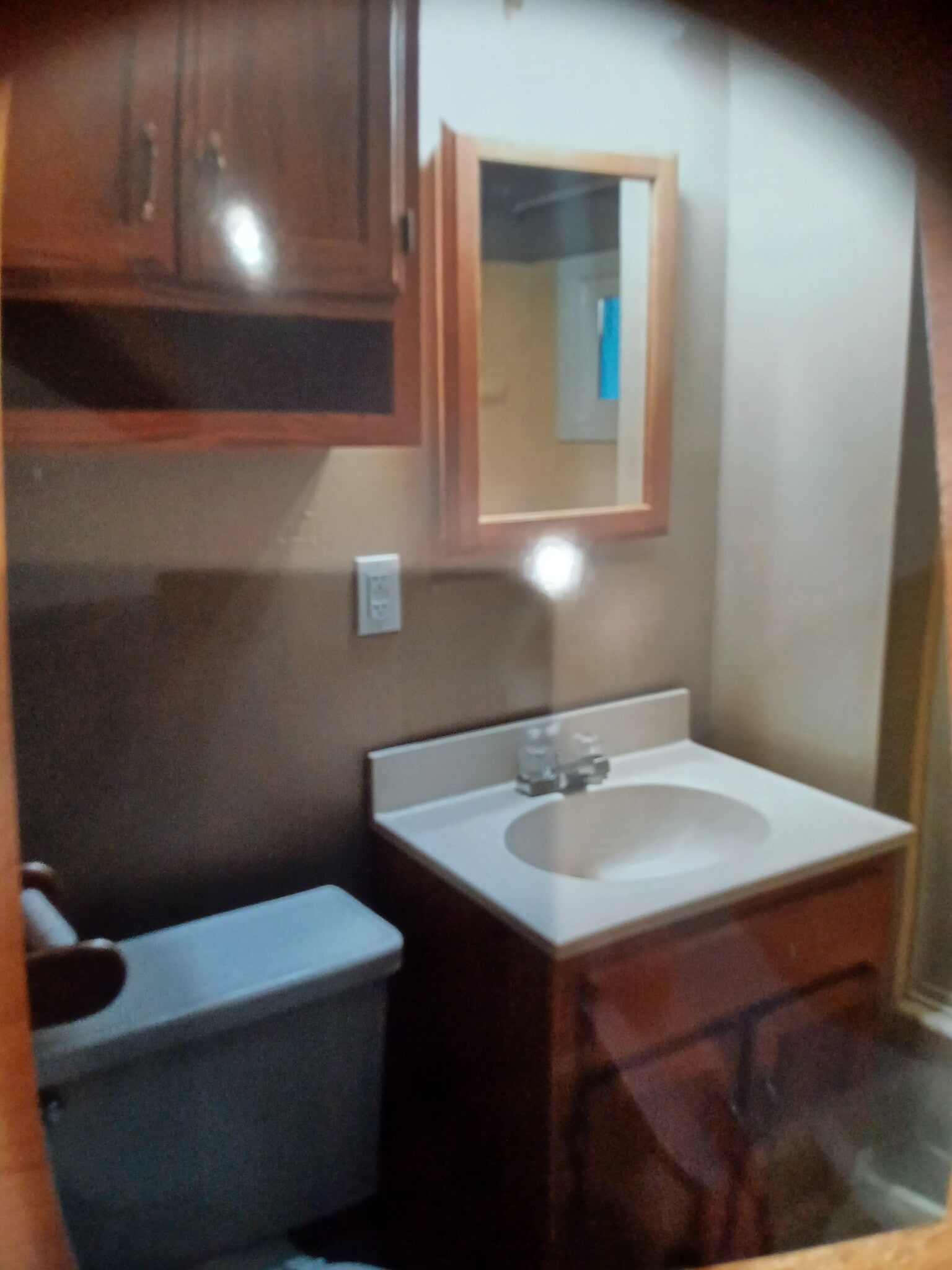 Upstair Full Bathroom - 31 Grove Ave
