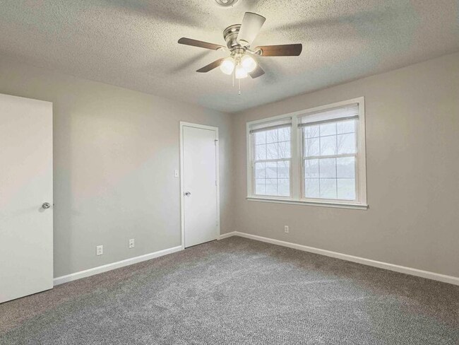 Building Photo - 610 Sango Rd