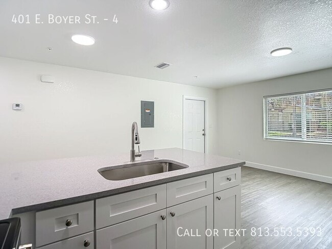 Building Photo - 401 E Boyer St