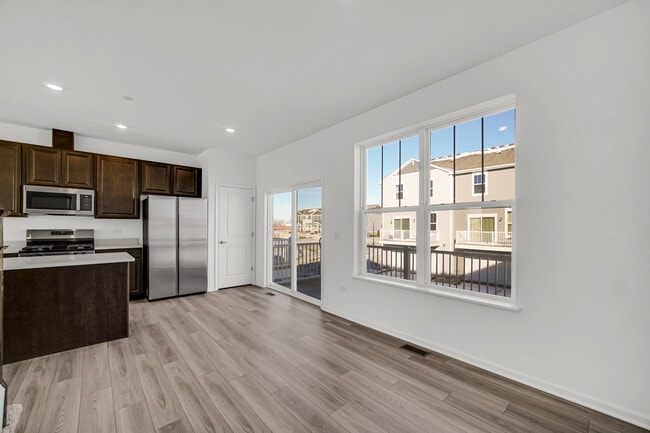 Building Photo - 203 Settlers Pl