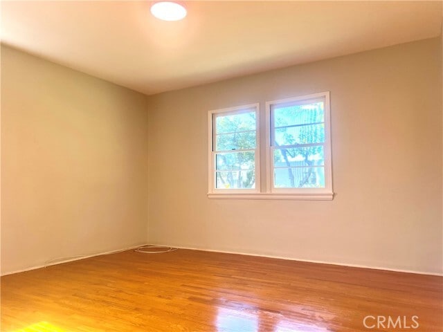 Building Photo - 810 E Tujunga Ave