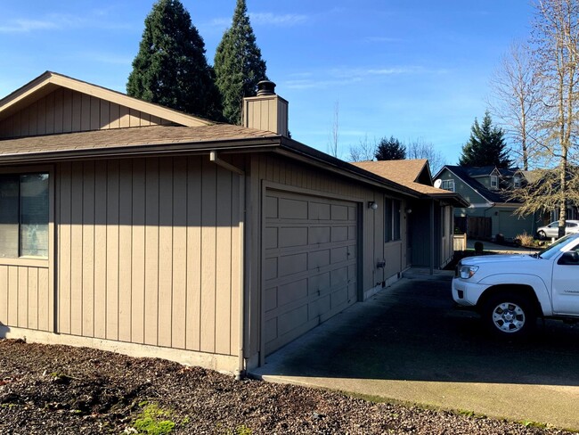 Building Photo - Ironwood Street Duplex