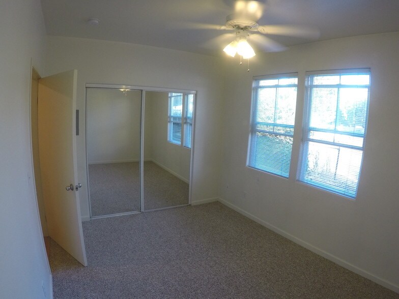 Bedroom - 425 8th St