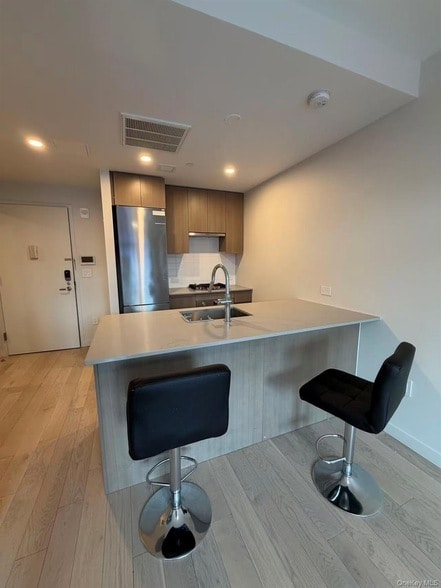 Building Photo - 131-02B 40th Rd