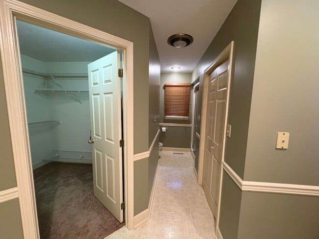 Building Photo - 2737 Hickory Ridge Rd