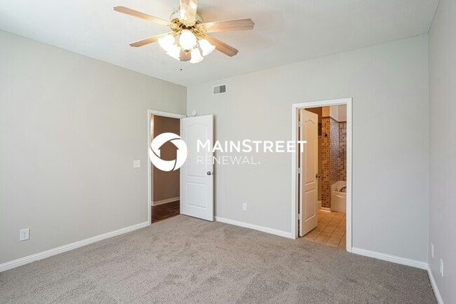 Building Photo - 3 Bedroom Pet-Friendly Home in LA VERGNE, ...