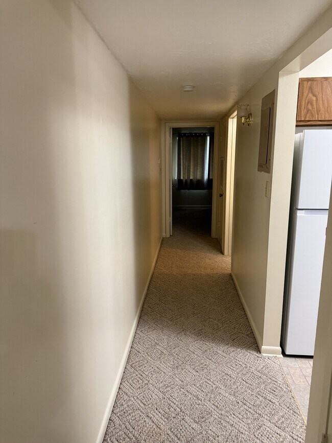 Building Photo - 126 N Meyers Dr