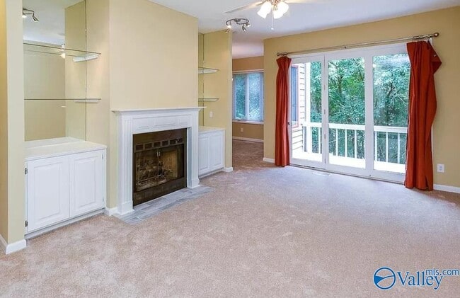 Building Photo - 207 Mountain Ridge Dr SE