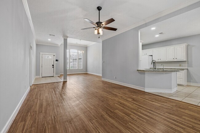 Building Photo - 909 Katie Ln