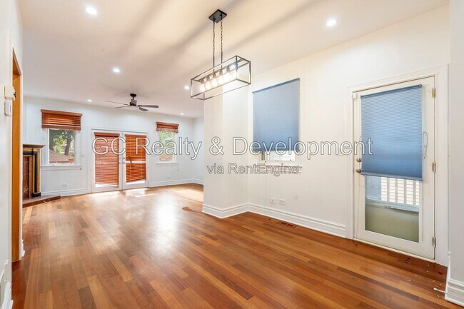 Building Photo - 3735 N Tripp Ave