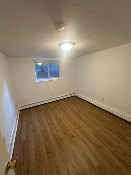 Building Photo - 63 Selkirk Rd