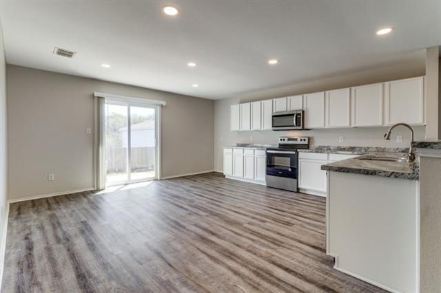 Building Photo - 1721 Southridge Ln