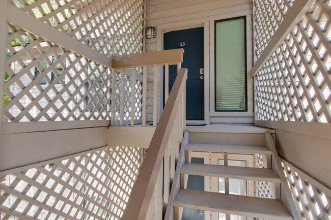 Building Photo - 10 Dune House Ln