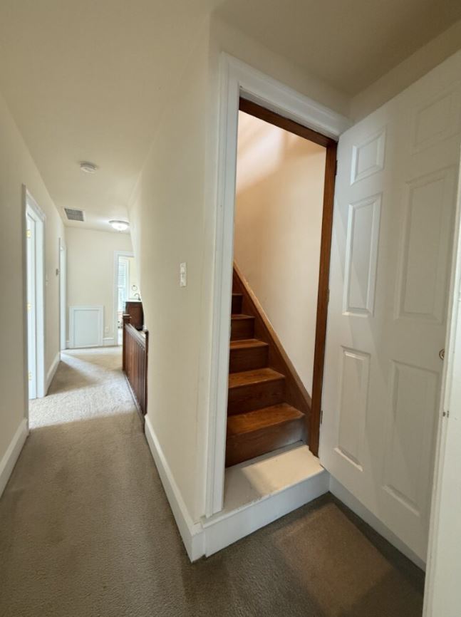 Building Photo - 405 Maple Ave