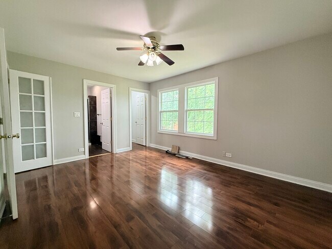 Building Photo - 229 Juniper Ln