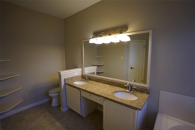 Building Photo - 5702 Fitchwood Ln