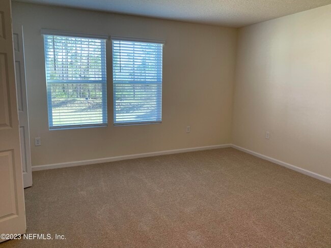 Building Photo - 112 Barley St