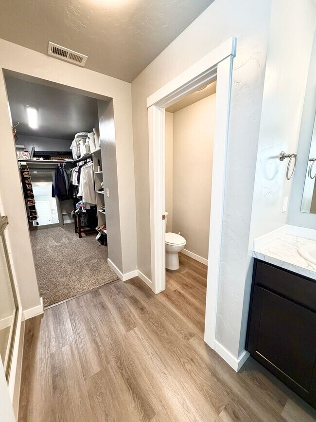 Building Photo - Stunning Nampa Home with RV Parking!