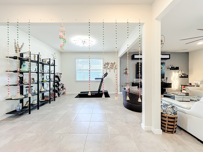 Building Photo - 1021 Savannah Palms Blvd