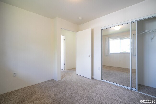 Building Photo - Available now!  3-bedroom, 2-bath, 2 parking Townhome in Mililani Mauka