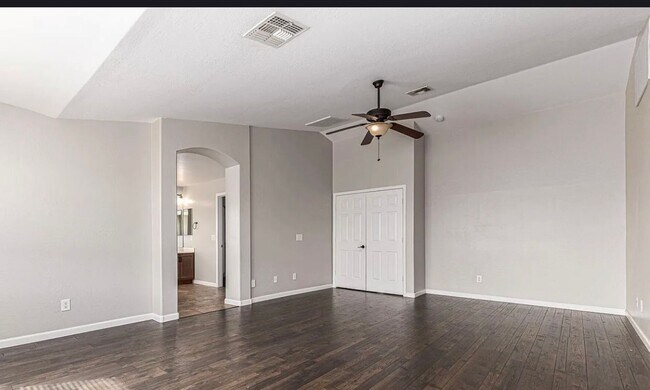Building Photo - 5 BEDROOM HOME IN GILBERT WITH SOLAR/RV GATE