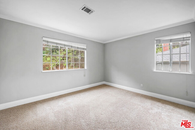 Building Photo - 11419 Sunshine Terrace