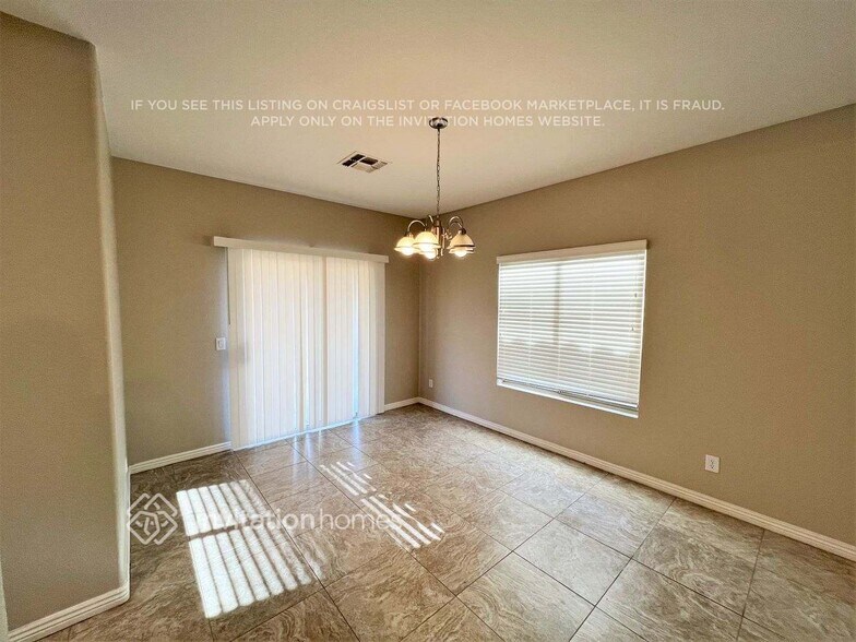 Building Photo - 655 E Renegade Pl