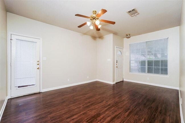 Building Photo - 2403 Curry Loop