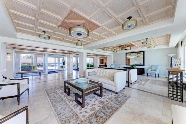 Building Photo - 603 Longboat Club Rd