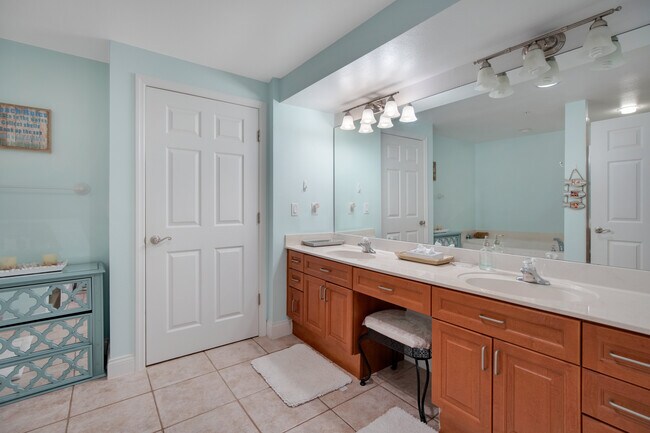 Building Photo - 125 Pulsipher Ave