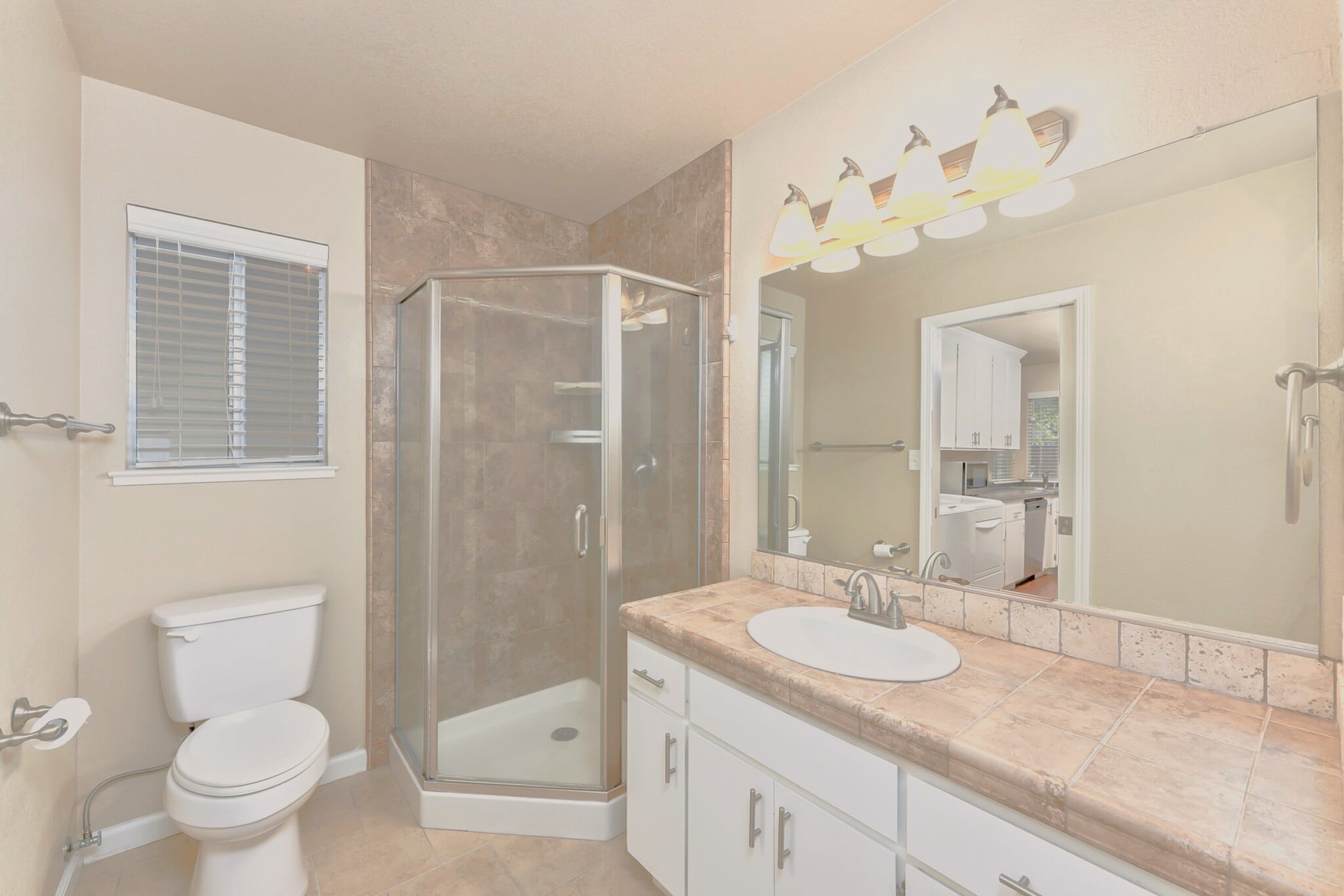 Building Photo - 154 Baxter Ave