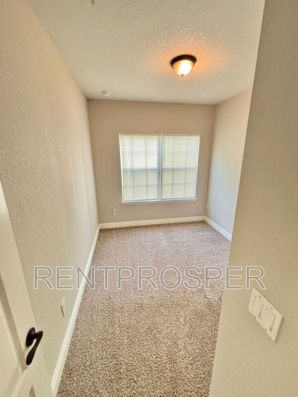 Building Photo - 3719 S Lake Orlando Pkwy