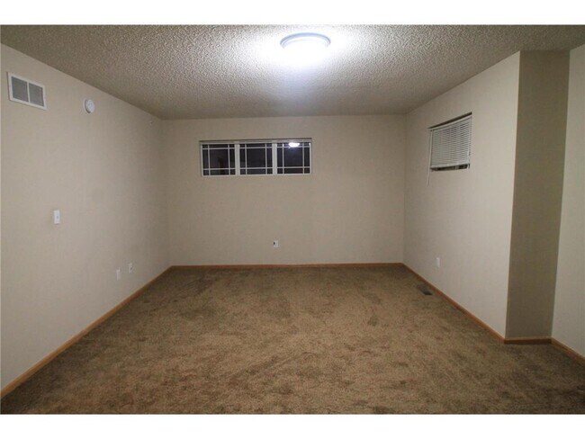 Building Photo - 14975 Pinto Ln